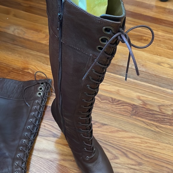 Dark Brown Tall Leather Boots with Laces and side zipper GORGEOUS for fall π - Picture 4 of 9